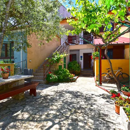 Dragan 2431 Apartamento *