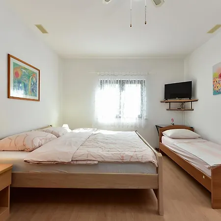 Dragan 2431 Apartamento *