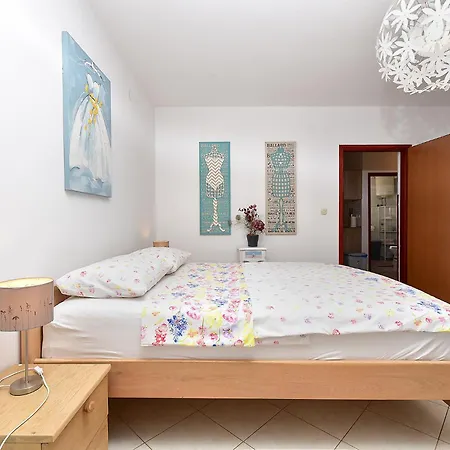 Dragan 2431 Apartamento *